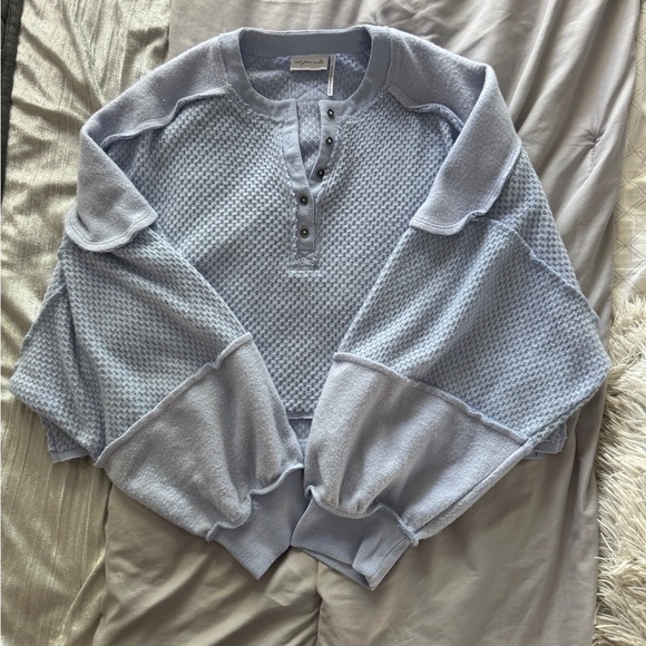 Urban Outfitters Blue Crew Neck Sweater - Picture 1 of 2